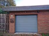 Garage m. elektr. Tor - 