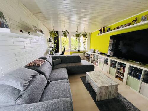 Wohnzimmer - 4 Zimmer Etagenwohnung zum Kaufen in Ludwigsburg
