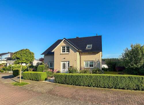 2 Weitblick Front - 9 Zimmer Einfamilienhaus zum Kaufen in Bad Gandersheim