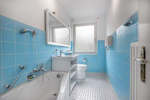 Das Badezimmer in Himmelblau - 