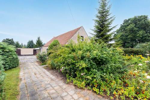 Gepflasterte Flächen im Garten - 