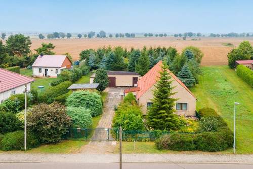 Direkt am Feld - 4 Zimmer Einfamilienhaus in Angermünde
