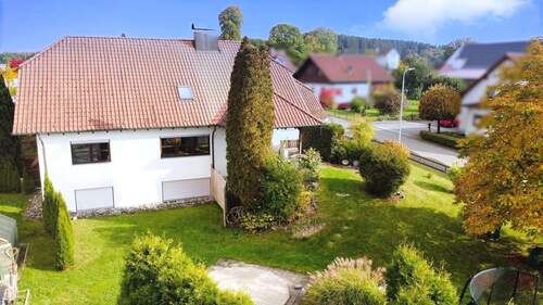 Luftbild - Einfamilienhaus mit 250,00 m&sup2; in Scheer zum Kaufen