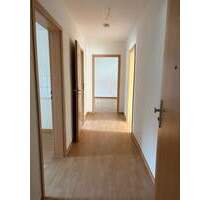 IN KÜRZE EINZIEHEN & WOHLFÜHLEN: 3-Zimmer Wohnung in ruhiger Sackgasse zu vermieten! - Bad Gandersheim