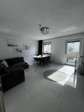 Bild 1 - 4 Zimmer Terrassenwohnung RT Römerschanze