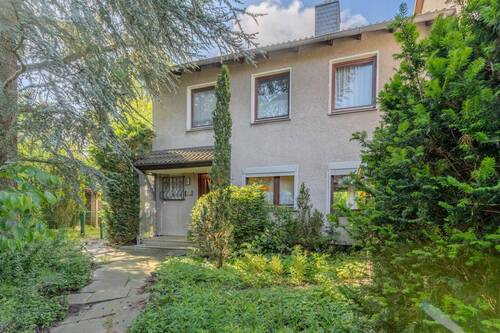 Hausansicht Norden - Wohnen im Grünen - Charmantes Reihenendhaus mit großzügigem Grundstück im Süden von Braunschweig