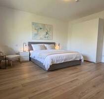 Renovierte 4-Zimmer-Wohnung (leer) mit großem Balkon, Stellplatz und großem Kellerraum in Steinbach - Baden-Baden