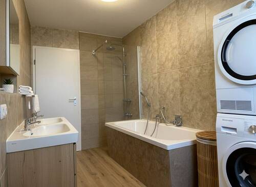 Badezimmer - 4 Zimmer Etagenwohnung zum Kaufen in Baden-Baden