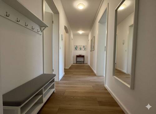 Flur - 4 Zimmer Etagenwohnung in Baden-Baden