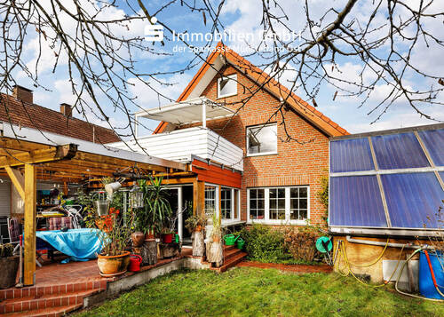 Rückansicht - Vom Keller bis unters Dach - jeder Quadratmeter sinnvoll genutzt!