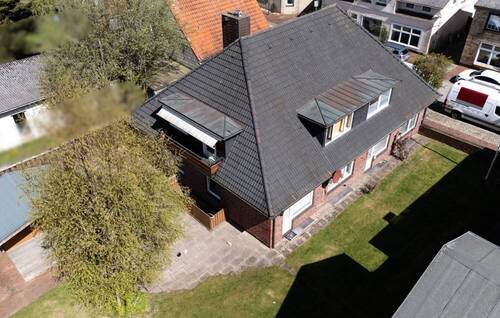 Luftbild - Mehrfamilienhaus, Wohnhaus mit 240,00 m&sup2; in Lunden zum Kaufen