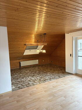 Essbreich - 3 Zimmer Etagenwohnung in Ermreus