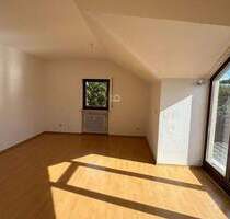 Lichtdurchflutete, sehr ruhige 2,5 ZKB mit Süd-West-Balkon, EBK, Stellplatz, IN-SÜD, Nähe Hbf - Ingolstadt Spitalhof