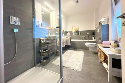 Bad en Suite mit Komfort - 