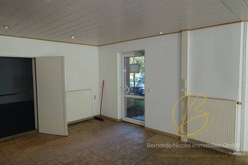 Eingangsbereich Ausstellungs- und Bürofläche - 