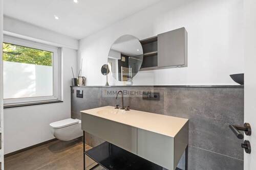 Nassbereich - Etagenwohnung mit 110,00 m² in Bonn zum Kaufen