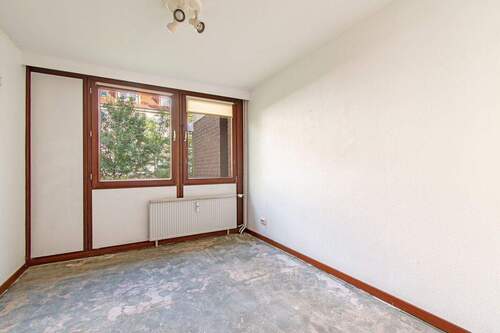 Potentielles Schlafzimmer mit Ausblick ins Grüne - 