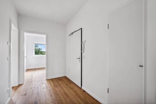 Flur - 2 Zimmer Etagenwohnung zum Kaufen in Hamburg / Schnelsen