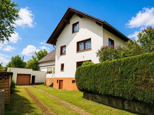 Seitenansicht - 7 Zimmer Einfamilienhaus zum Kaufen in Marienrachdorf
