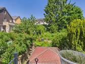 Ausblick vom Balkon in den Garten - 