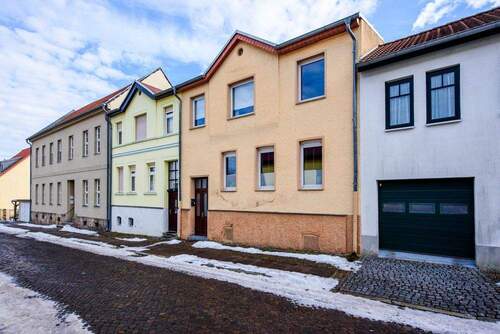 Straßenansicht - 4 Zimmer Reihenmittelhaus in Ballenstedt