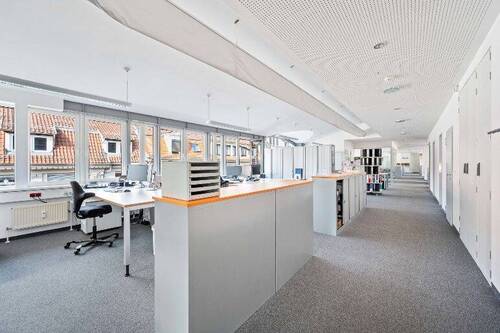 Flur - Büro zur Miete in Stuttgart