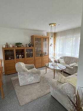 Wohnen_Essen_Küche_Wohnbereich - 4 Zimmer Etagenwohnung zum Kaufen in Bremerhaven