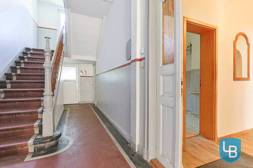 Altbaucharme - Mitten im Kiez! 2,5 Zimmer-Altbauwohnung im Herzen von Gaarden!