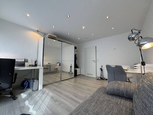 Zimmer 1 - 6 Zimmer Etagenwohnung zur Miete in Darmstadt