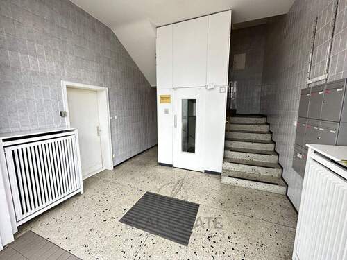 16 Treppenhaus.jpg - 