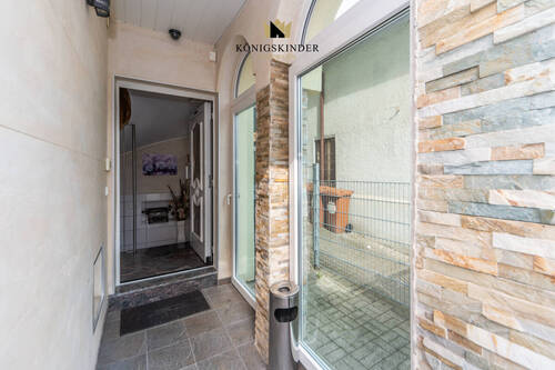 Eingangsbereich - 1 Zimmer Mehrfamilienhaus, Wohnhaus in Stuttgart / Zuffenhausen