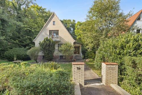 Hausansicht - 6 Zimmer Einfamilienhaus zum Kaufen in Hamburg