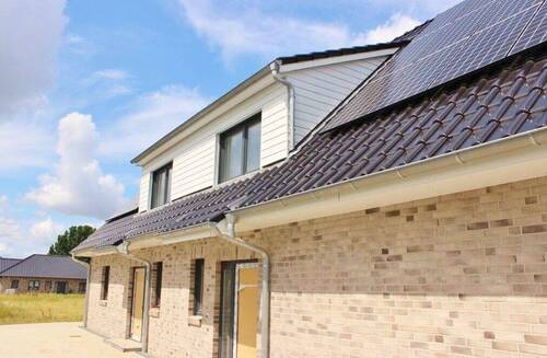 Eingang und Auffahrt - 