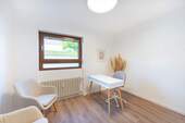 EG Büro 1 - 7 Zimmer Büro zur Miete in Estenfeld