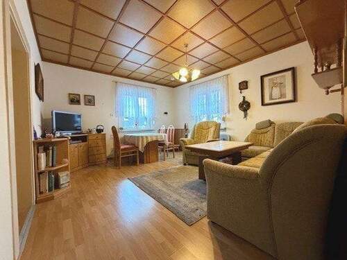 Wohnzimmer - 4 Zimmer Einfamilienhaus in Olbersdorf