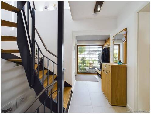 Diele mit Treppe - 
