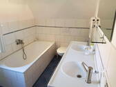 Badezimmer im 1. OG - 