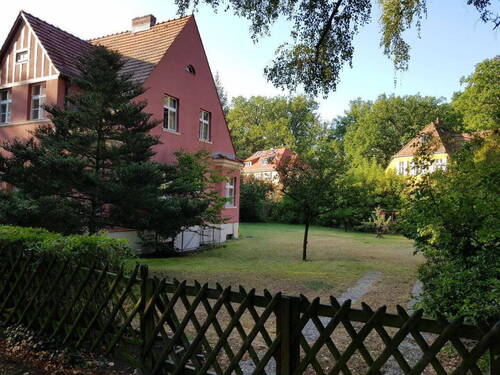 Hausansicht - 5 Zimmer Doppelhaushälfte zum Kaufen in Berlin