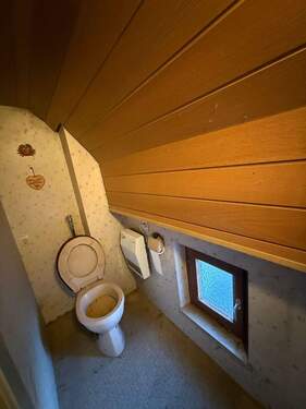 WC Nr. 1 im Treppenhaus (2).jpg - 