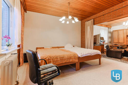 Angrenzendes Zimmer an das Wohnzimmer - 