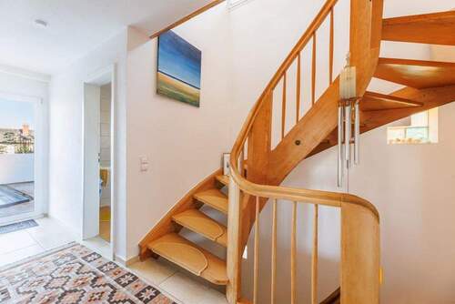 massive Holztreppe - 