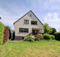 Von H auf A+ Freistehendes Einfamilienhaus in Troisdorf-Spich mit Ausbaureserve und großem Garten