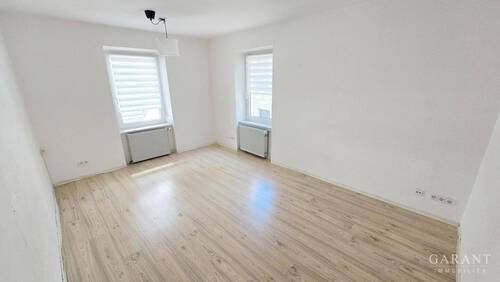 Wohnzimmer - Ruhige und gepflegte 3 Zimmer-Wohnung am Leipziger Platz!