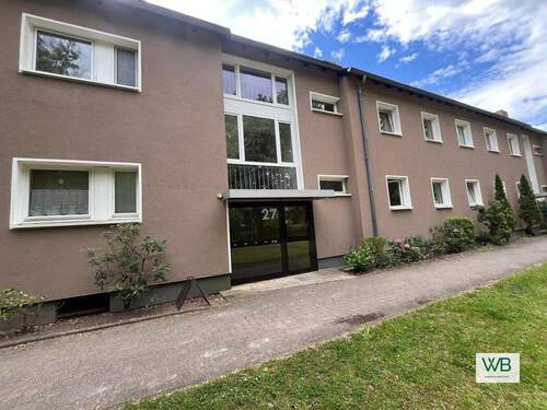 Hausansicht vorne - 3 Zimmer Etagenwohnung zum Kaufen in Wolfsburg / Wolfsburg