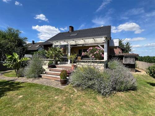 Außenansicht - Gemütliches EFH mit traumhaften Garten in Lippetal-Schoneberg!