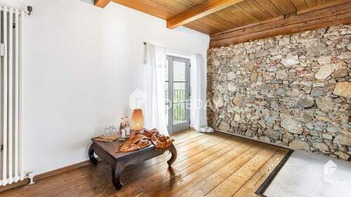 1. OG Wohnzimmer 1 - 7 Zimmer Bauernhaus, Landhaus in Neubeuern