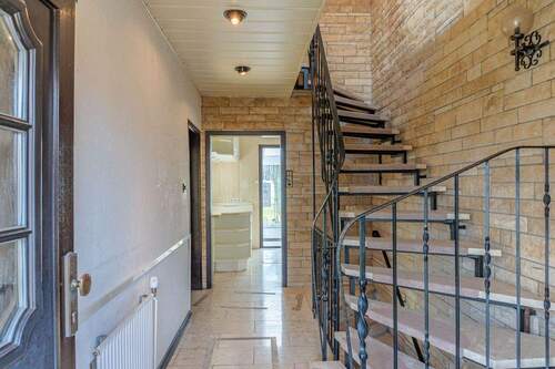 Eingangsbereich - 3 Zimmer Doppelhaushälfte zum Kaufen in Neumünster / Einfeld