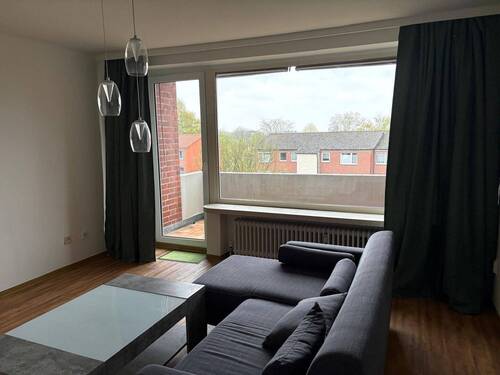 Wohnzimmer m. Balkon.JPG - 