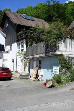 Aussenansicht - Viel Wohnraum! - 260.000,00&nbsp;EUR Kaufpreis, ca.&nbsp; 186,00&nbsp;m&sup2;&nbsp;Wohnfl&auml;che
