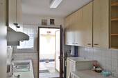 Küche zum Hof - 8 Zimmer Doppelhaushälfte in Bad Ditzenbach